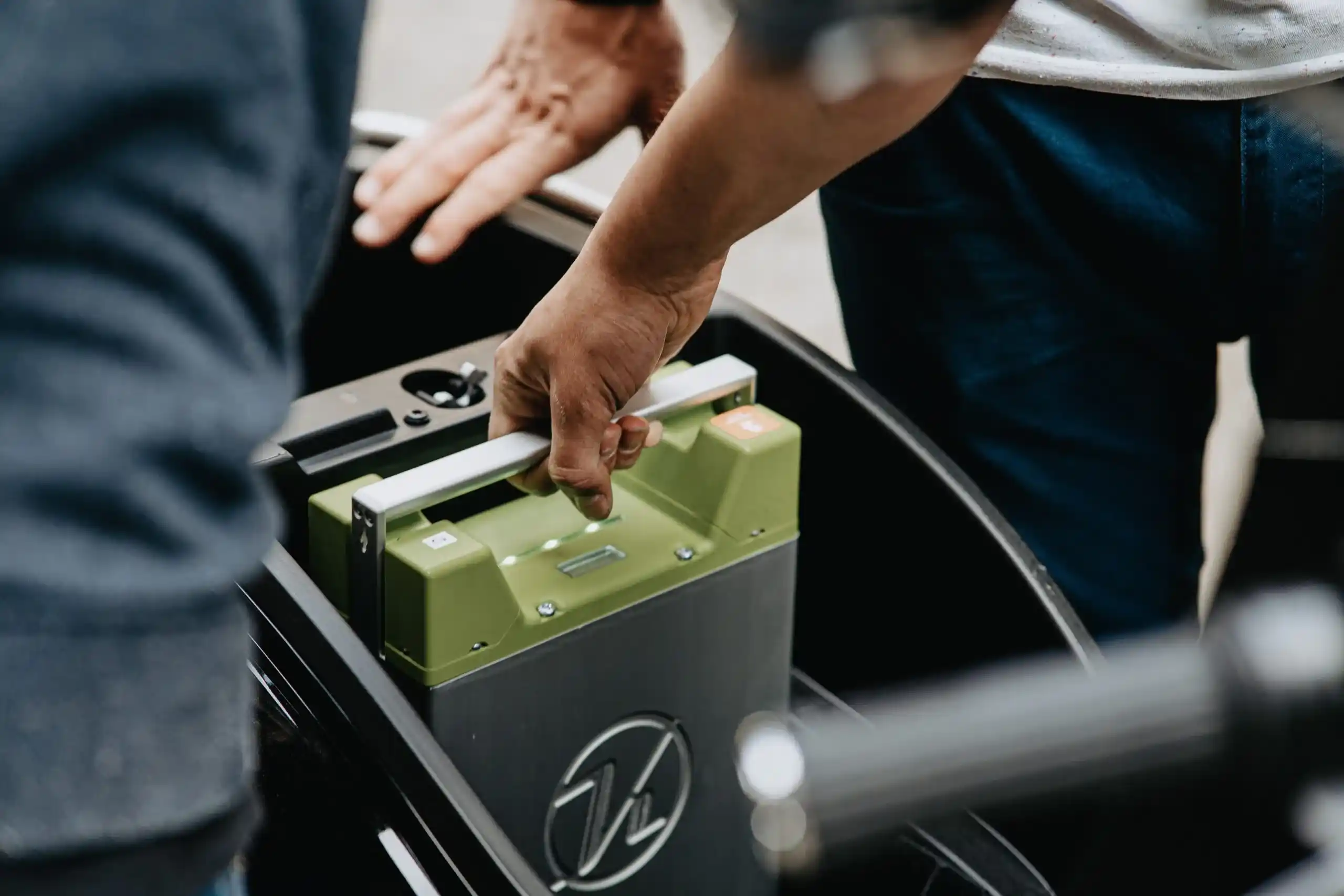 Car Battery Change Dubai